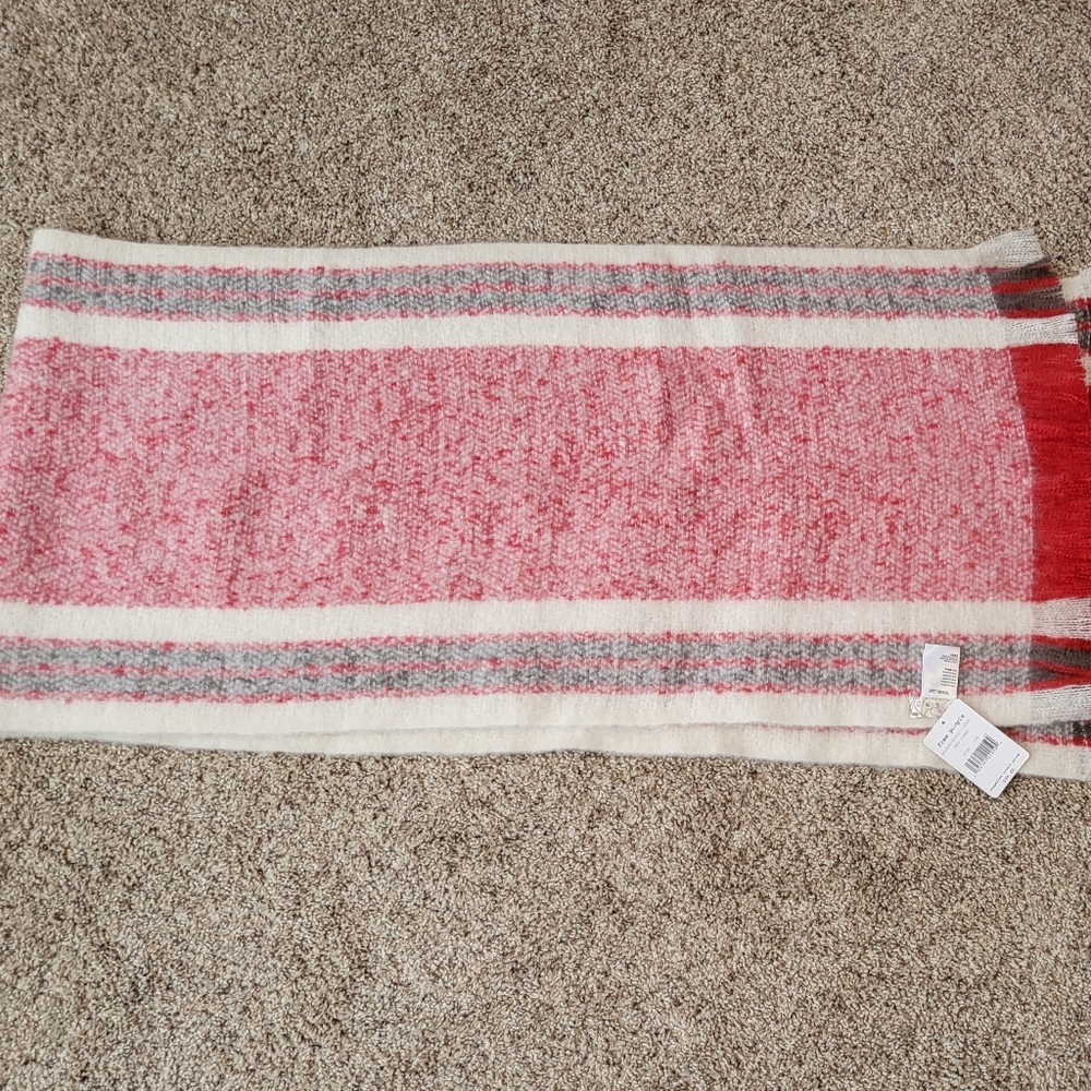 NWT Free People blanket/wrap/scarf - Picture 3 of 3